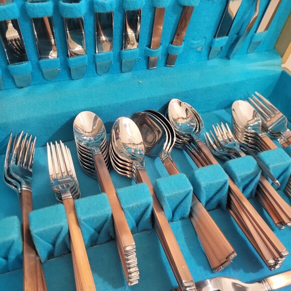 Complete 8PC Stainless Steel Flatware By LaMode Decor - Picture 3 of 7